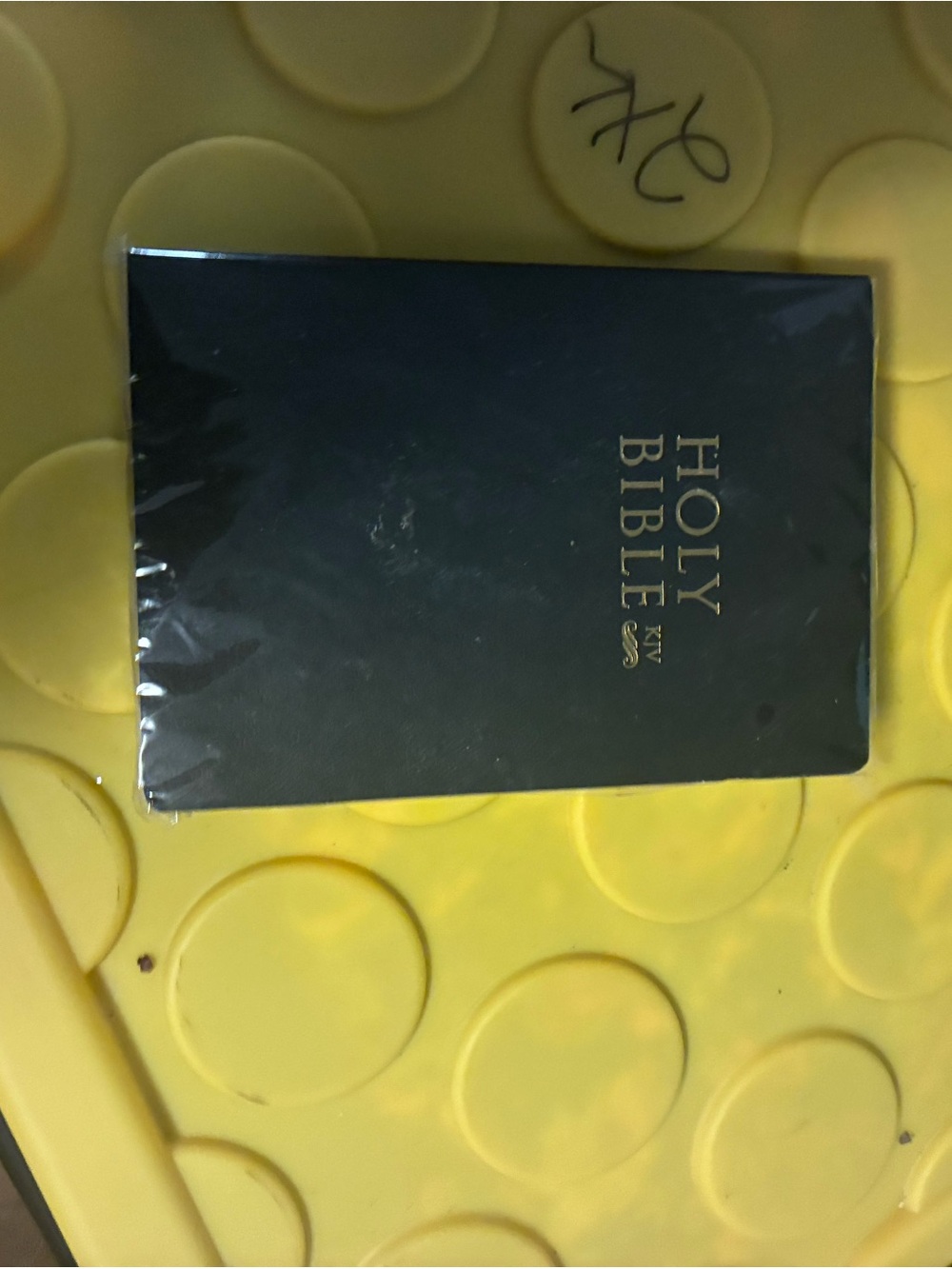 HOLY BIBLE KJV Black Compact Book